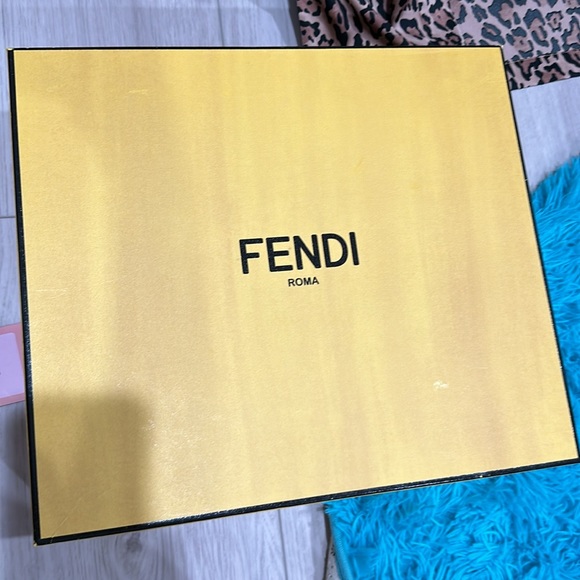 FENDI ROCKOKO LOGO COMBAT BOOT very good condition!! - Picture 16 of 16